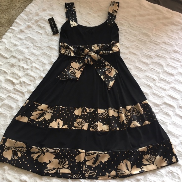 🍄Maggie Botique Black dress🍄 - Picture 3 of 8