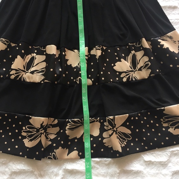 🍄Maggie Botique Black dress🍄 - Picture 7 of 8