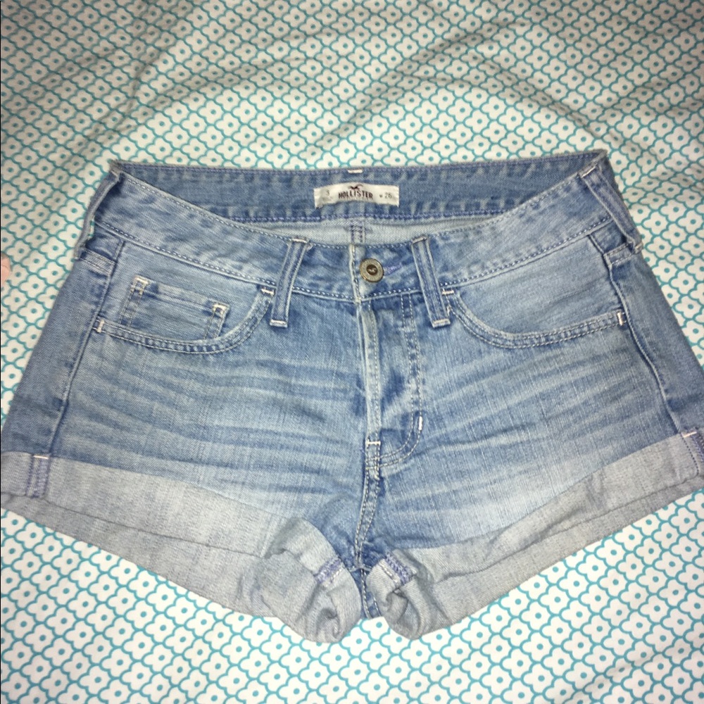 Hollister cuffed shorts light denim