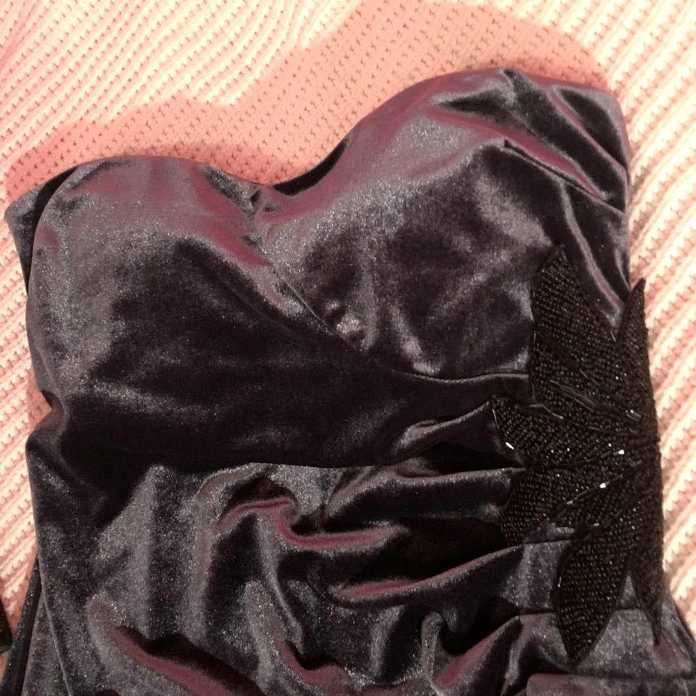 ASOS Velvet Strapless Mini Dress NWT - Picture 8 of 8