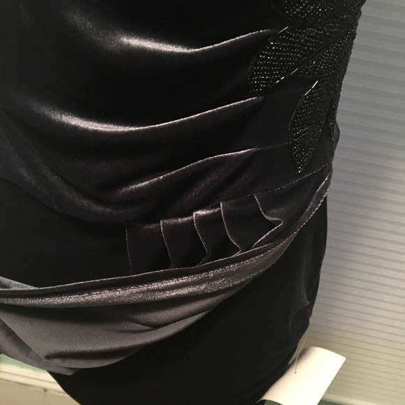 ASOS Velvet Strapless Mini Dress NWT - Picture 7 of 8