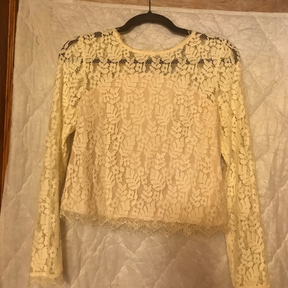 Lace top - Picture 1 of 2
