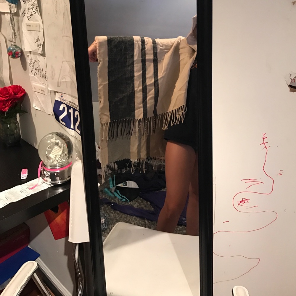 hooded wrap - Picture 3 of 3