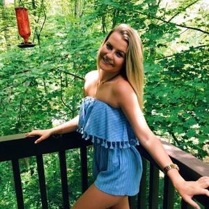 Meet your Posher, Mikayla