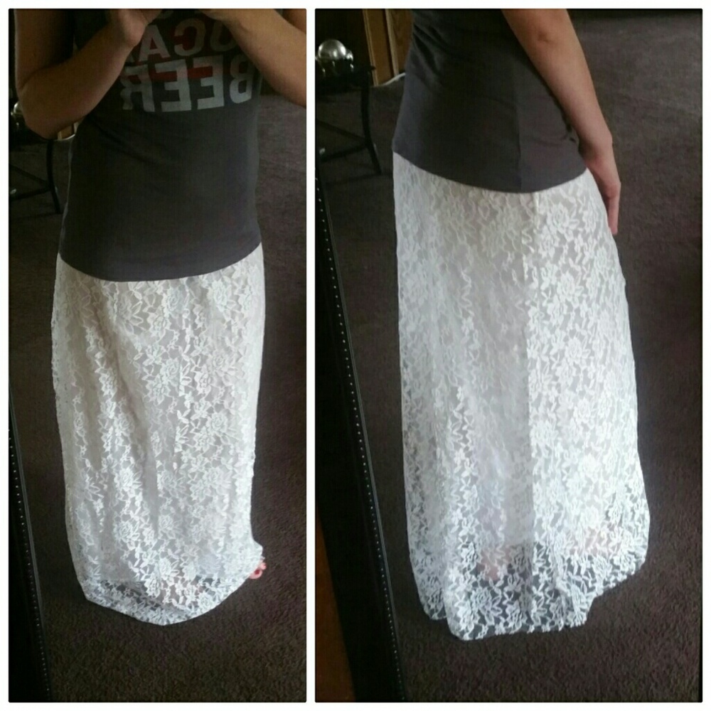 ⚡️Sale!⚡️ White Lace Maxi Skirt - Picture 2 of 3