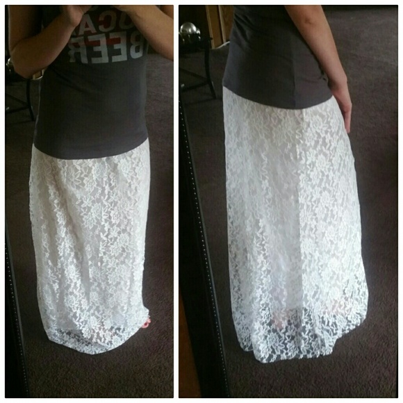 ⚡️Sale!⚡️ White Lace Maxi Skirt - Picture 2 of 3