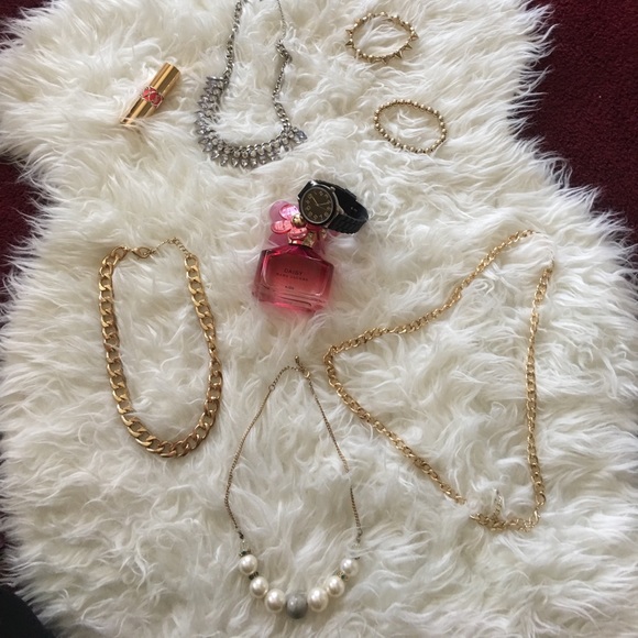 Forever 21 Jewelry - Jewelry bundle