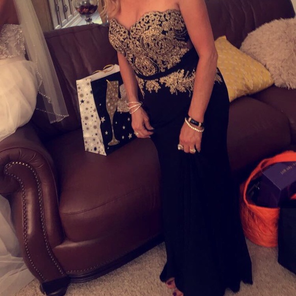 Dress - Picture 2 of 4