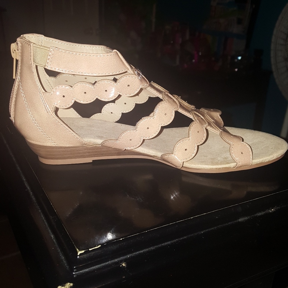 cute sandals.  Brand new