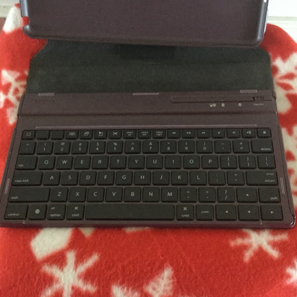 Tablet keyboard case - Picture 2 of 2