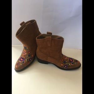 Mudd Brown Faux Suede Embroidered Western Booties