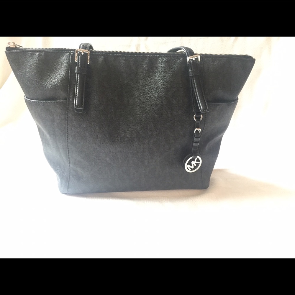 Michael kors tote