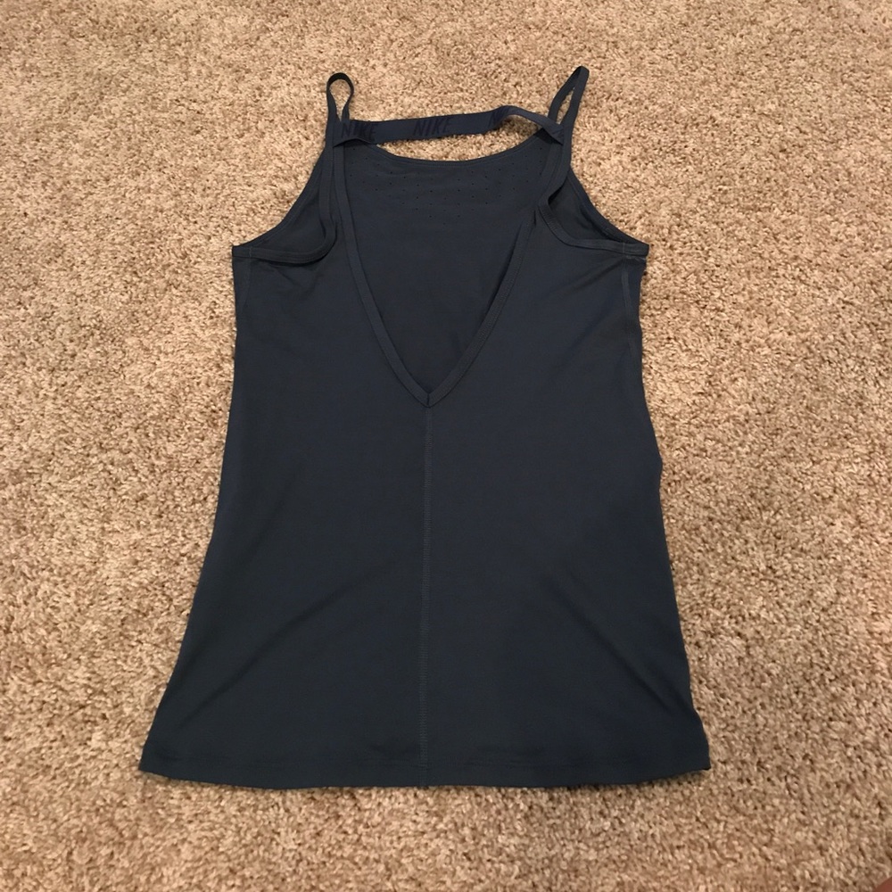 Nike dri-fit work out top