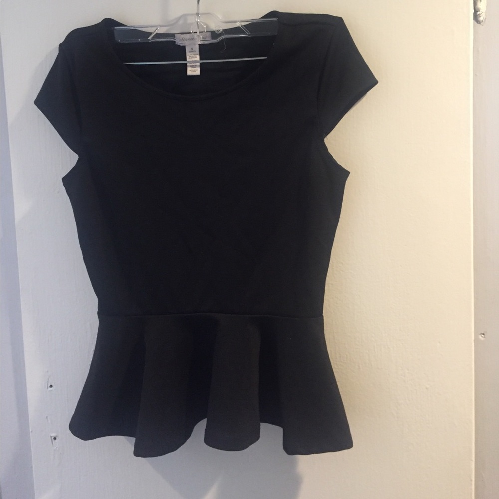 Black women's peplum top