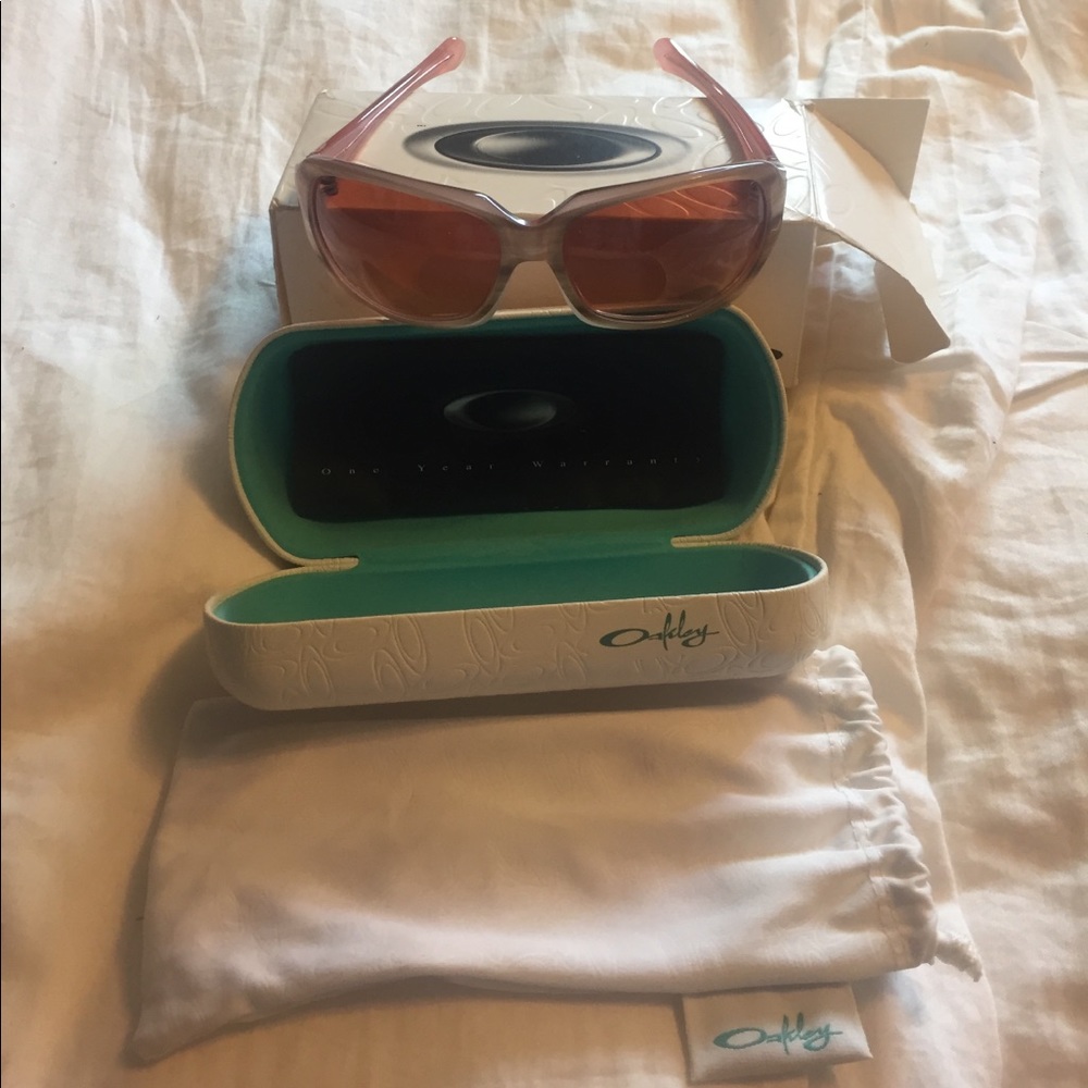 oakley sunglasses