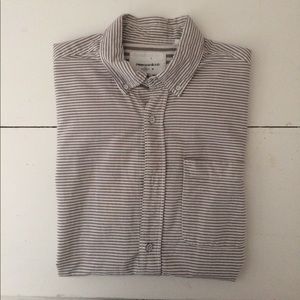 Men's short-sleeved button down (M)
