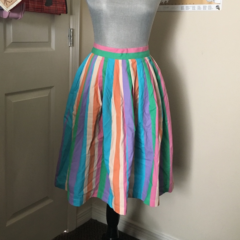 NWOT Rare and unique colorful skirt