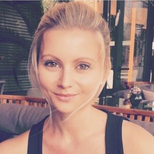 Meet your Posher, Ellie