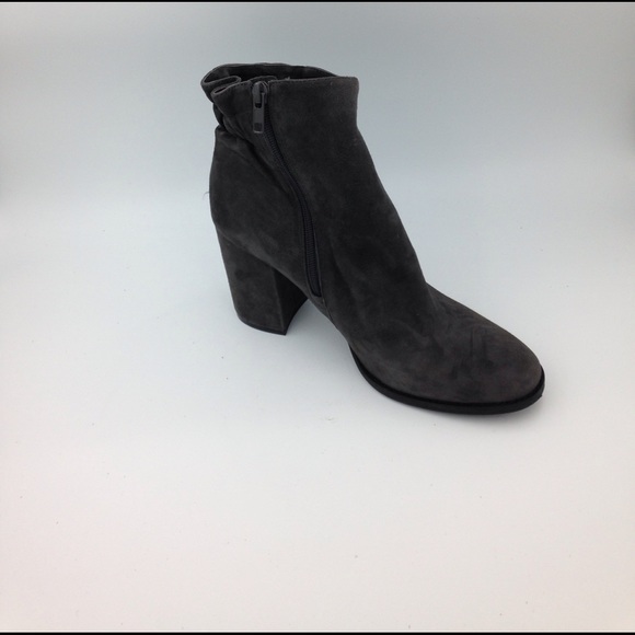 Arturo Chiang Rakel Gathred Ankle Boot - Picture 4 of 7