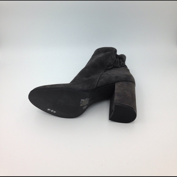 Arturo Chiang Rakel Gathred Ankle Boot - Picture 7 of 7