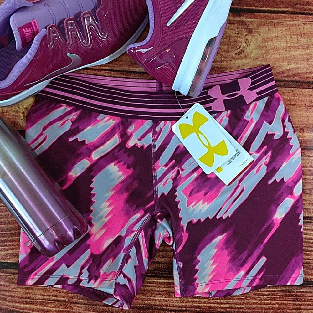 Under Armour Heat Gear Mid 5"Kids shorts