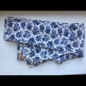 Lovely floral pants!