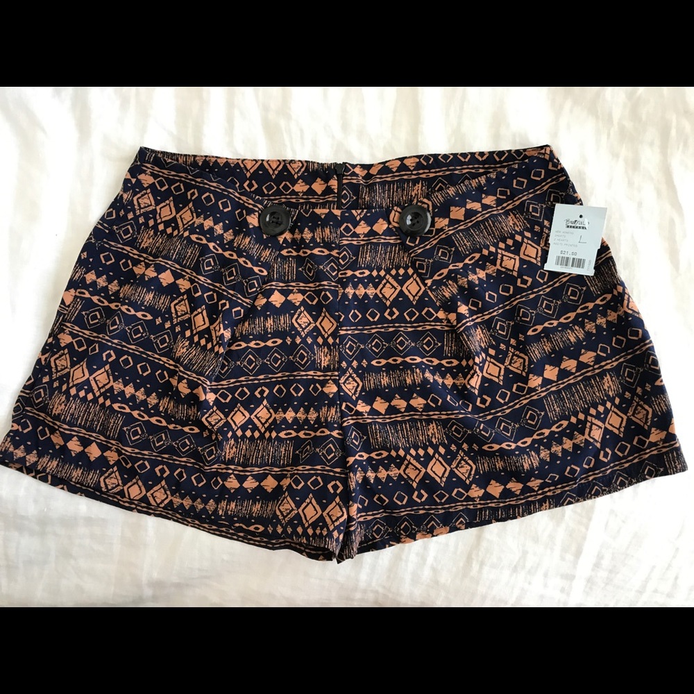 NWT High-waisted Tribal Print Shorts