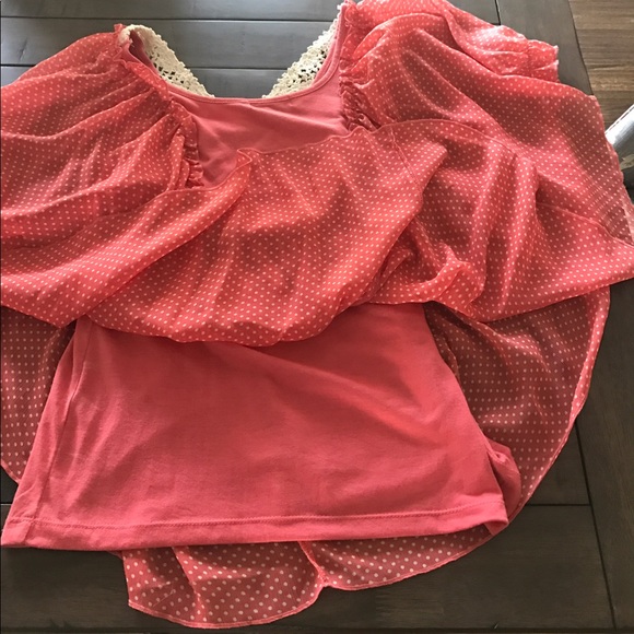 Perfect summer top! - Picture 2 of 2