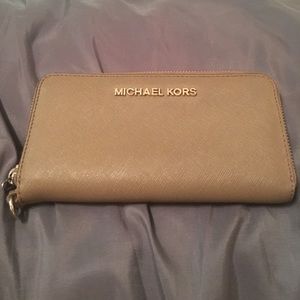 Michael Kors sand dust brown wallet