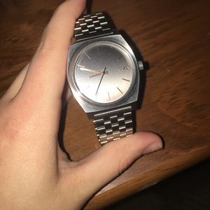 NWT NIXON TIME TELLER ❤️