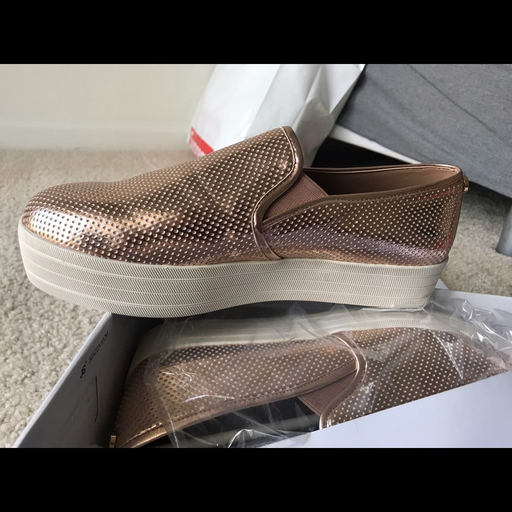 Steve Madden Platform slip ons