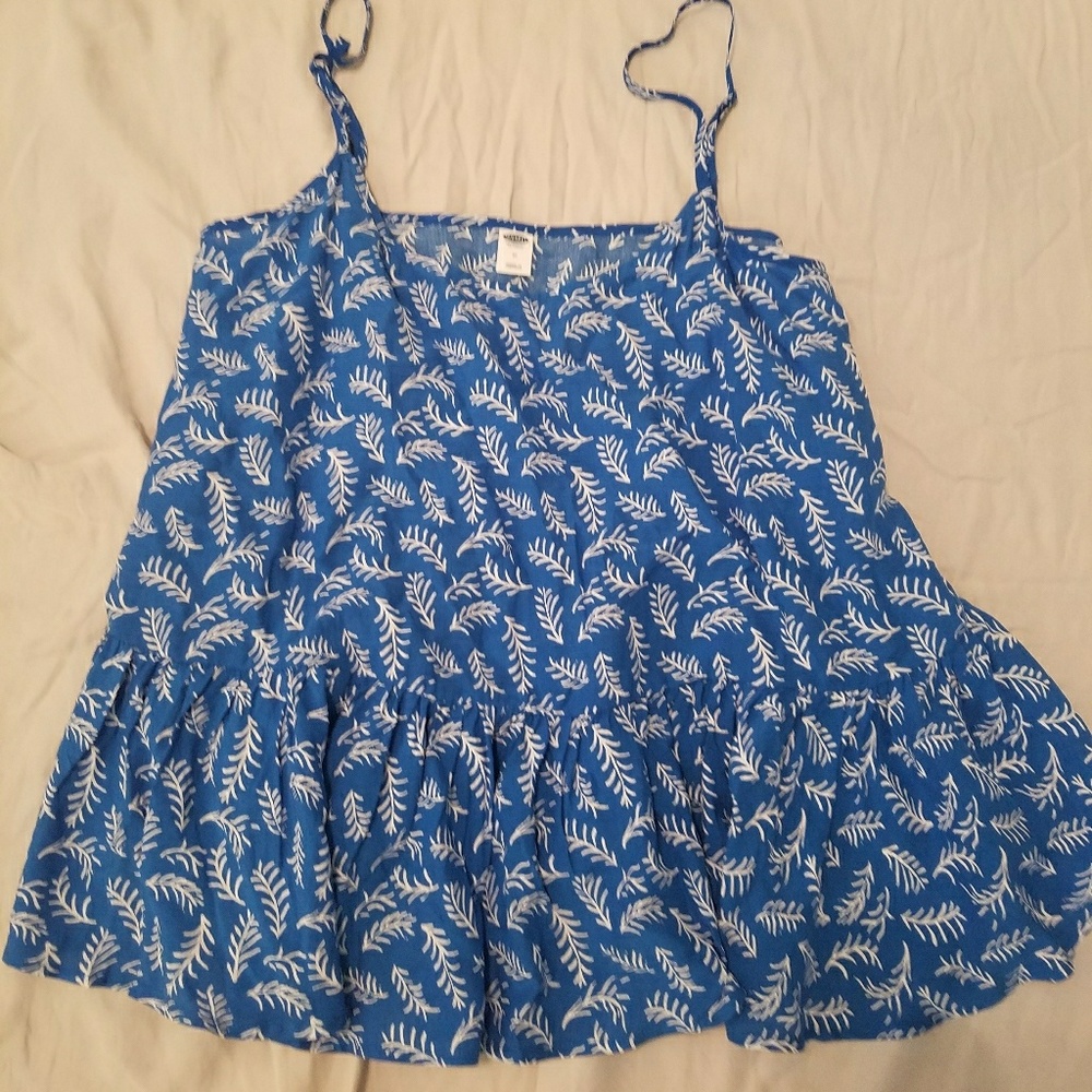 Strapless blue top