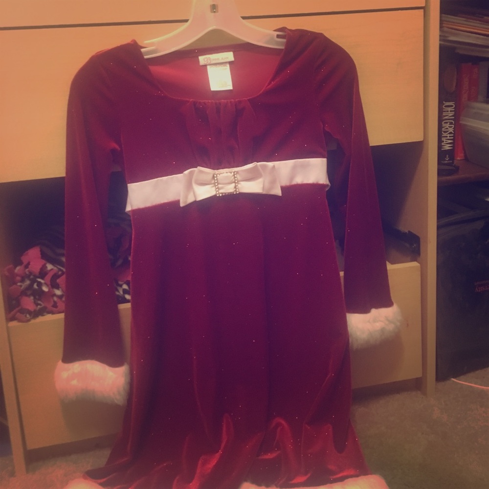 A red Christmas dress