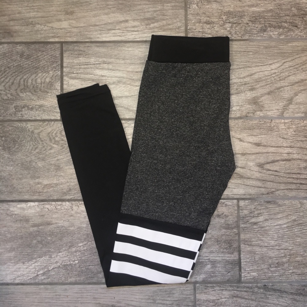 "Faux sock" leggings