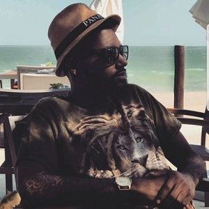 Meet your Posher, Aaron