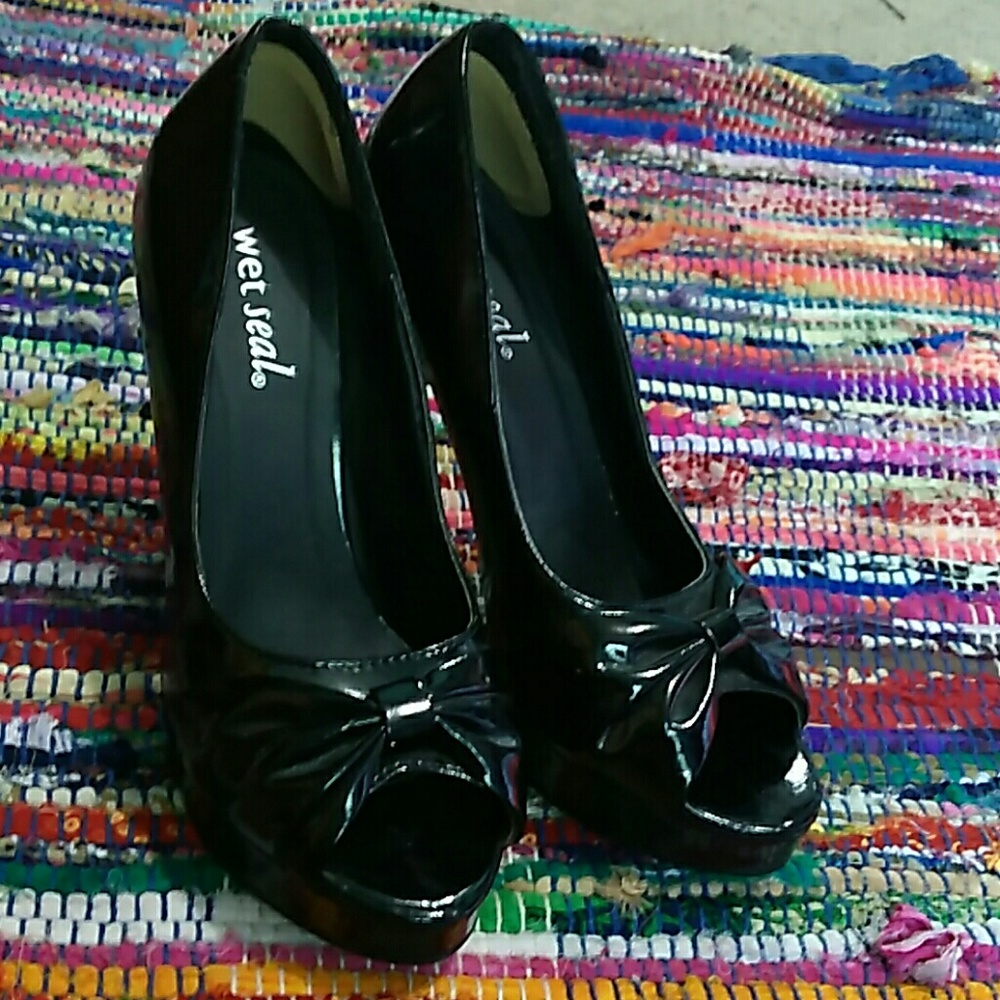 black heels