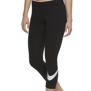 NWT Nike leggings, small