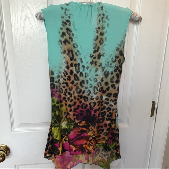 😍Stunning Animal Print Blouse Brand New and HOT! - Picture 5 of 5