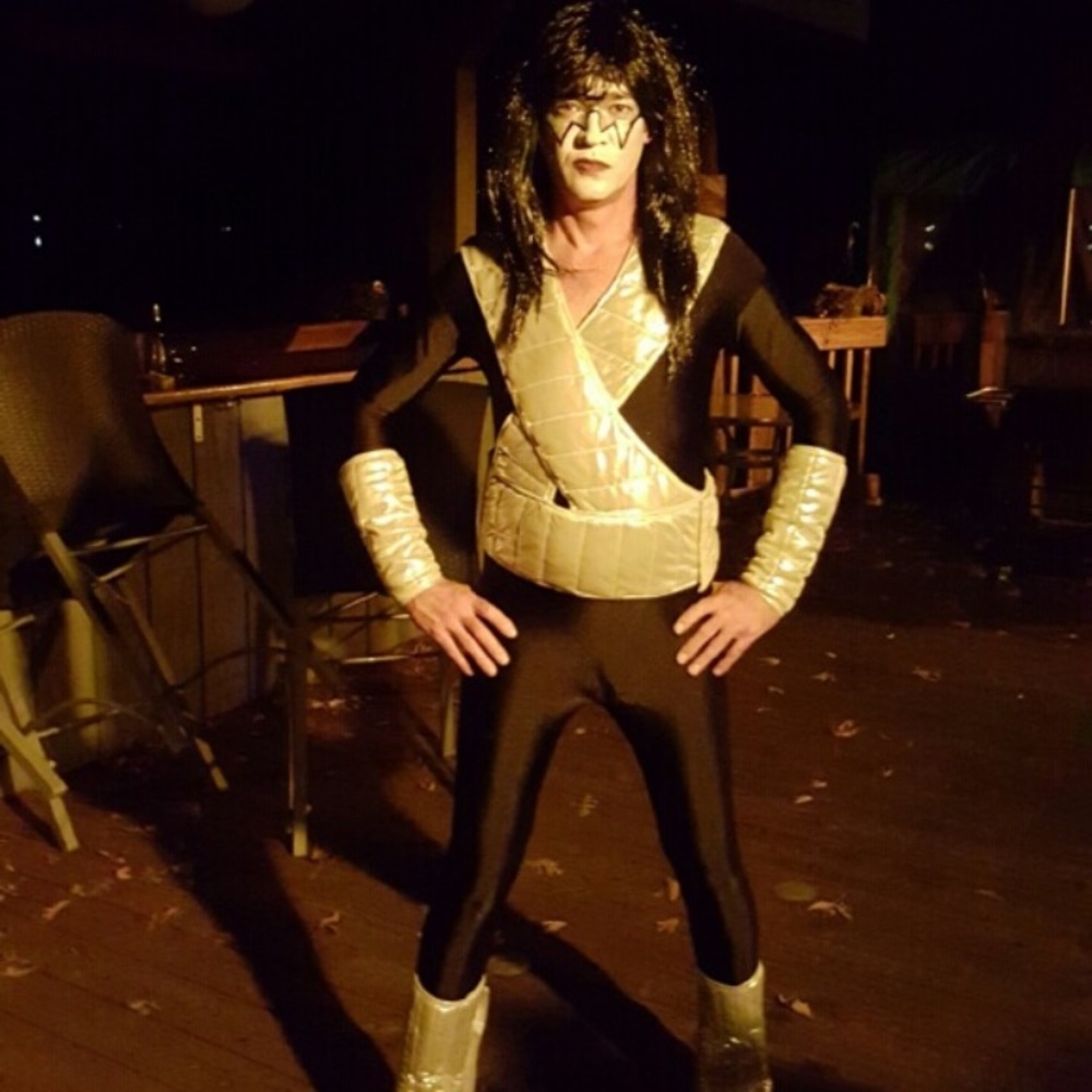 Meet your Posher, Ace