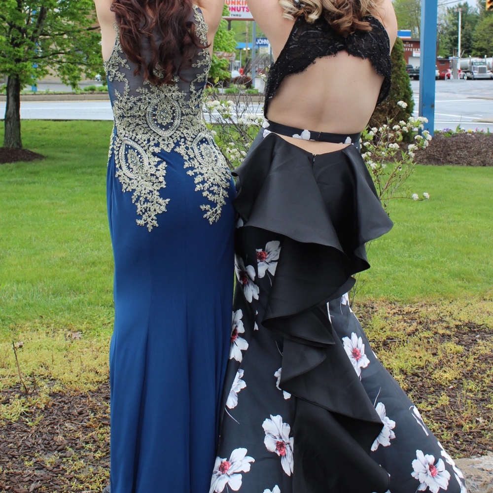 Prom Dress - Picture 2 of 3