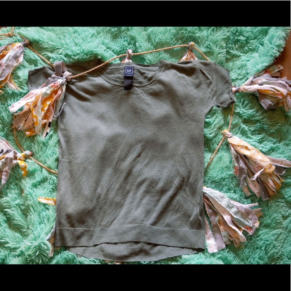 Army green GAP shirt
