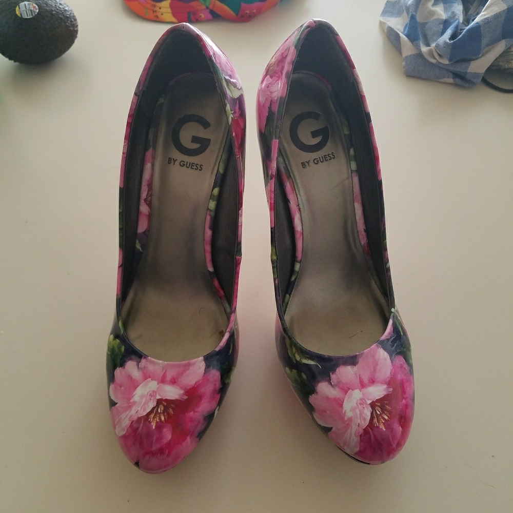 Fantastic Floral Pumps by Guess!