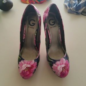 Fantastic Floral Pumps by Guess!