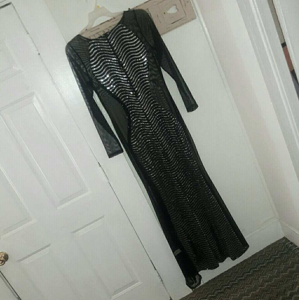 Semi/formal gown