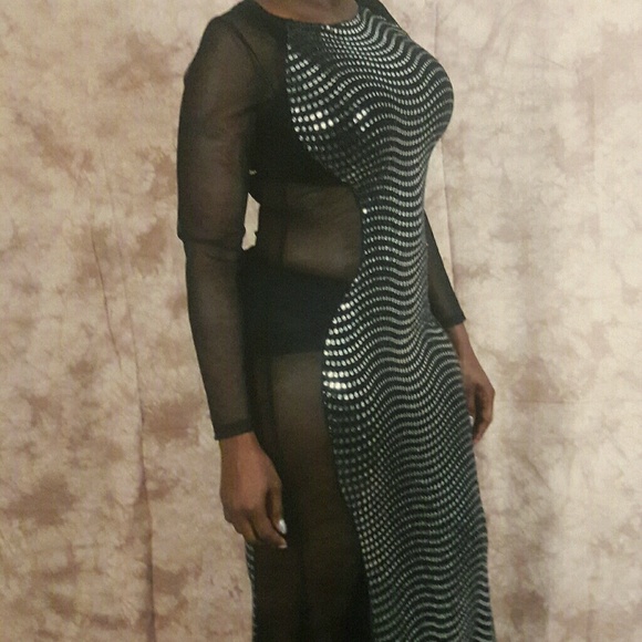 Semi/formal gown - Picture 2 of 8