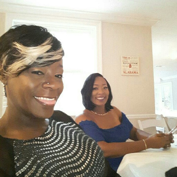 Semi/formal gown - Picture 5 of 8