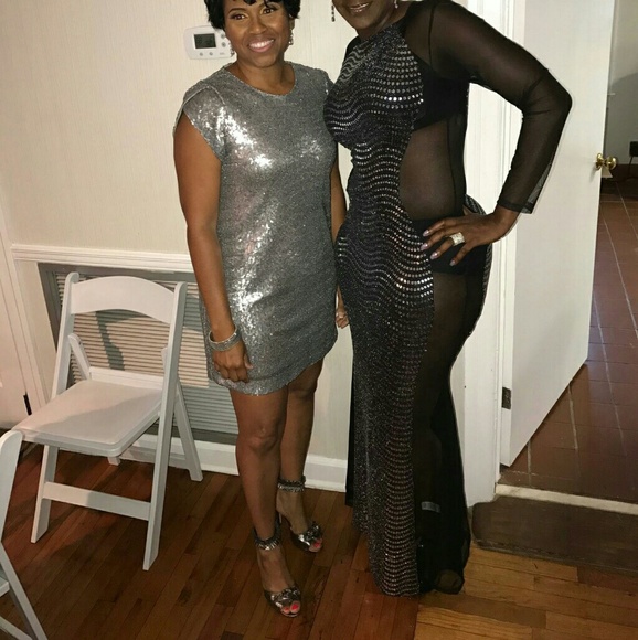 Semi/formal gown - Picture 8 of 8