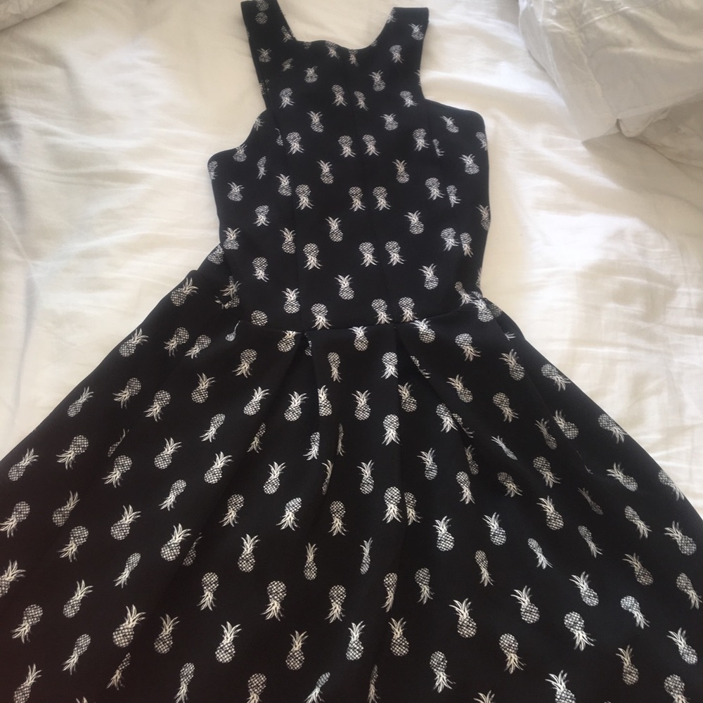 Cute Pineapple Hollister Dress !🍍