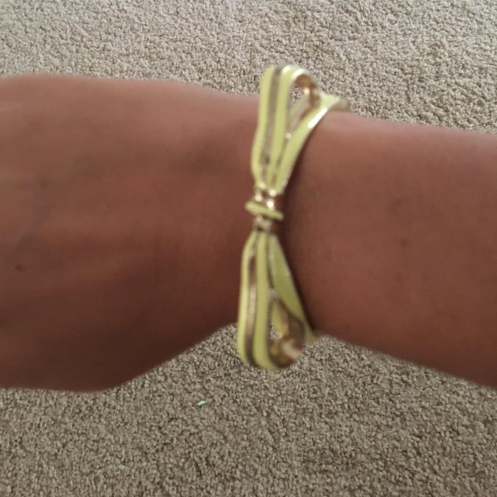 Bow Bracelet