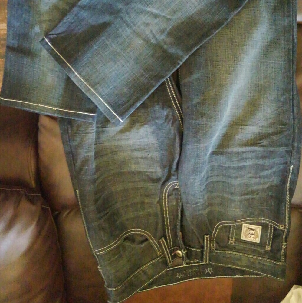 New without tag cinch mens 32 x 34 blue jeans